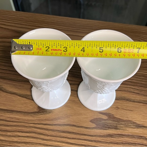 Vtg Milk Glass Goblets - Picture 8 of 10